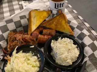 Hub City Smokehouse Grill