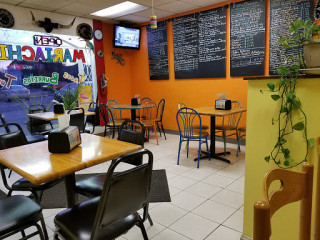 Mariachi's Tacos In Des Pla