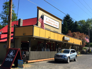 Beacon Rock Cafe At The Skamania General Store