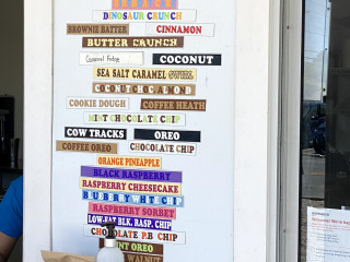 Aunt Carrie's Ice Cream And Gift Shoppe