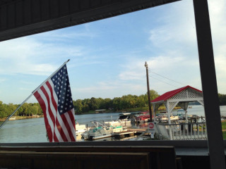 Skippers On Lake Greenwood Closed For Season) Rentals 7 Days A Week