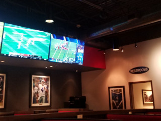 Boston's Restaurant Sports Bar's