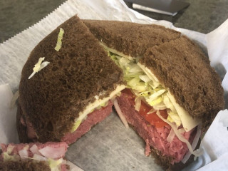 Anna's Deli