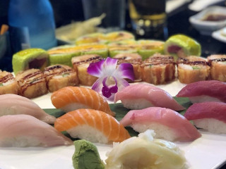 Moonga Sushi (okinawa)