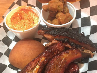 Smokin Pig Express