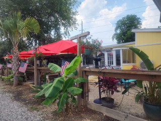 Johnny B’s Front Porch, Lillian,al