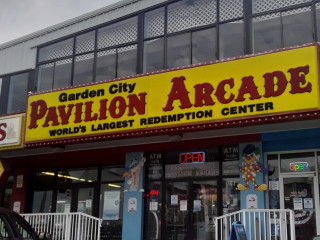 Garden City Pavilion Arcade Gigi's Grill