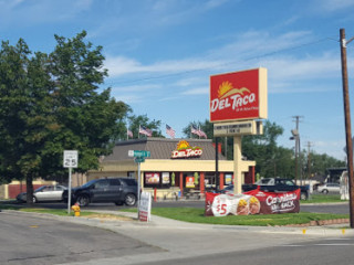 Del Taco