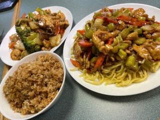 Nong's Hunan Express