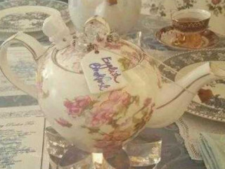 Lady Elegant's Tea Room & Gift Shoppe 