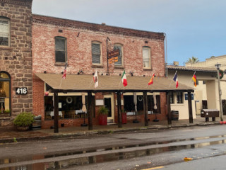 Plaza Bistro