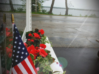 Hubbell's Lakeside Restaurant