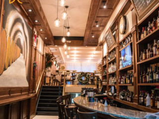 restaurant image