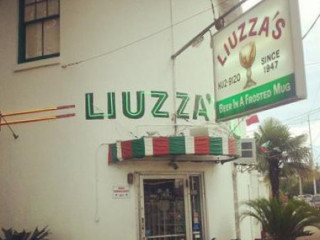 Liuzza's Restaurant Bar