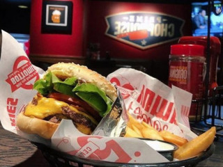 Red Robin Gourmet Burgers And Brews