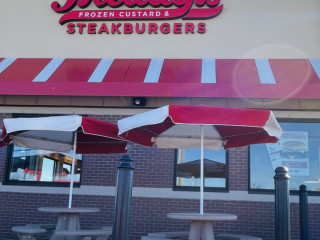 Freddy's Frozen Custard Steakburgers