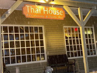 Thai House Restaurant And Sushi Bar