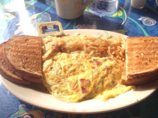 The Breakfast Shop At Smith's Marina