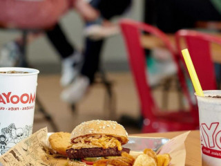 Mooyah Burgers, Fries Shakes