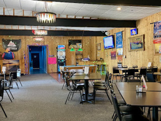 Wooded Island Sports Grill