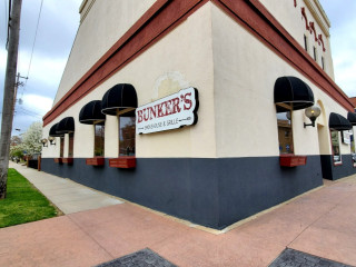 Bunker's Smokehouse Grill