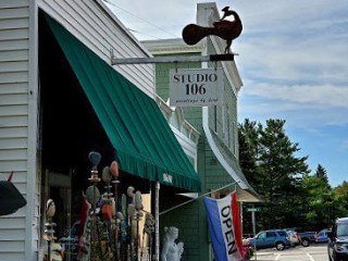 The Tribune Ice-cream Eatery