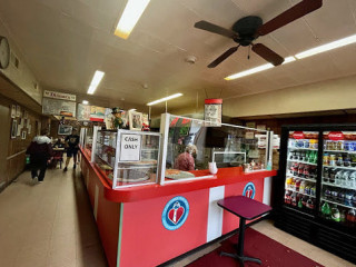 Delio's Pizza Hero Shop