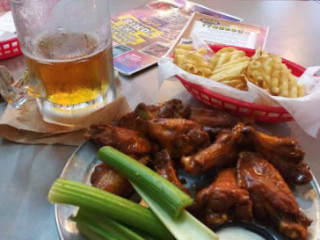 Pluckers Wing