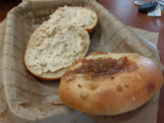 Einstein Brothers Bagels