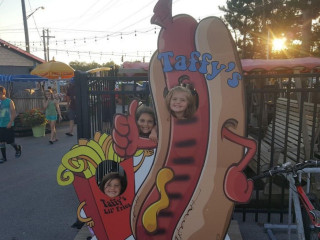 Taffy's Hot Dog Stand