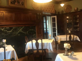 Byron's Dining Room At The Mercersburg Inn