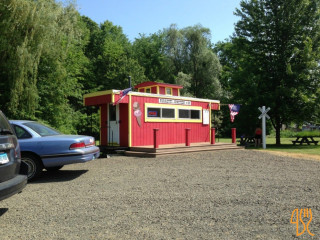 The Caboose Ice Cream Stand