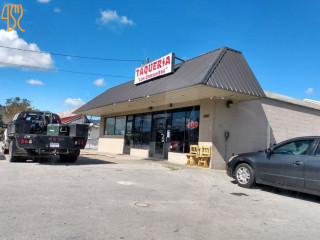 Taqueria Las Chicanitas