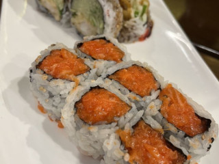 Mitoushi Sushi, Asian Fusion