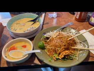 Viet Thai Noodle House