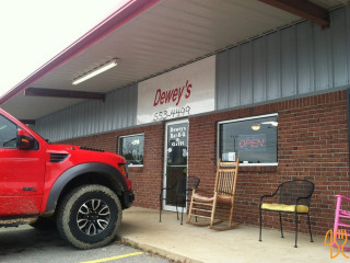 Dewey's -b-q