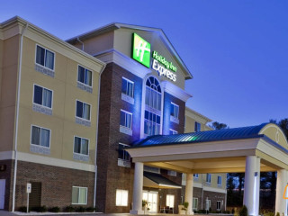 Holiday Inn Express Suites Statesville