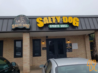 Salty Dog Sports And Grill