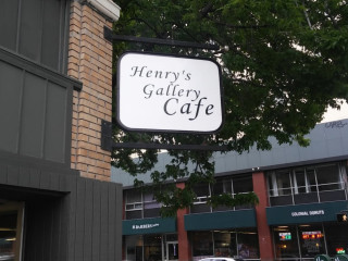 Henry’s Gallery Cafe