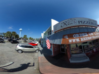 Rico's Pizza Gulfgate