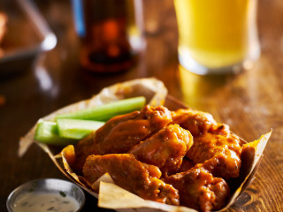 Wings Tavern Grille