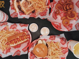 Freddy's Frozen Custard Steakburgers