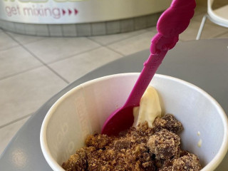 Menchie's Frozen Yogurt