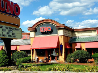 Uno Pizzeria Grill