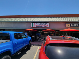 Niccoli's Italian Grocery-deli