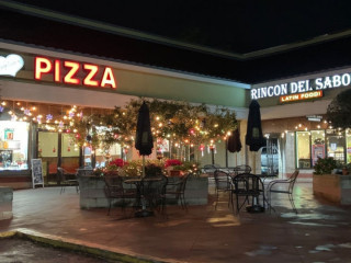 Angelina's Pizzeria