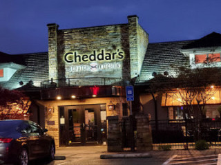 Cheddar's Scratch Kitchen