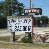 Annie Oakleys Saloon