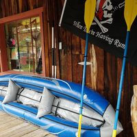 Service Creek Lodge, Cafe, Raft Rentals