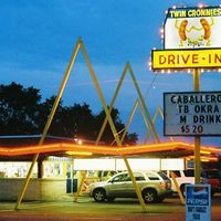 Twin Cronnie Drive-in